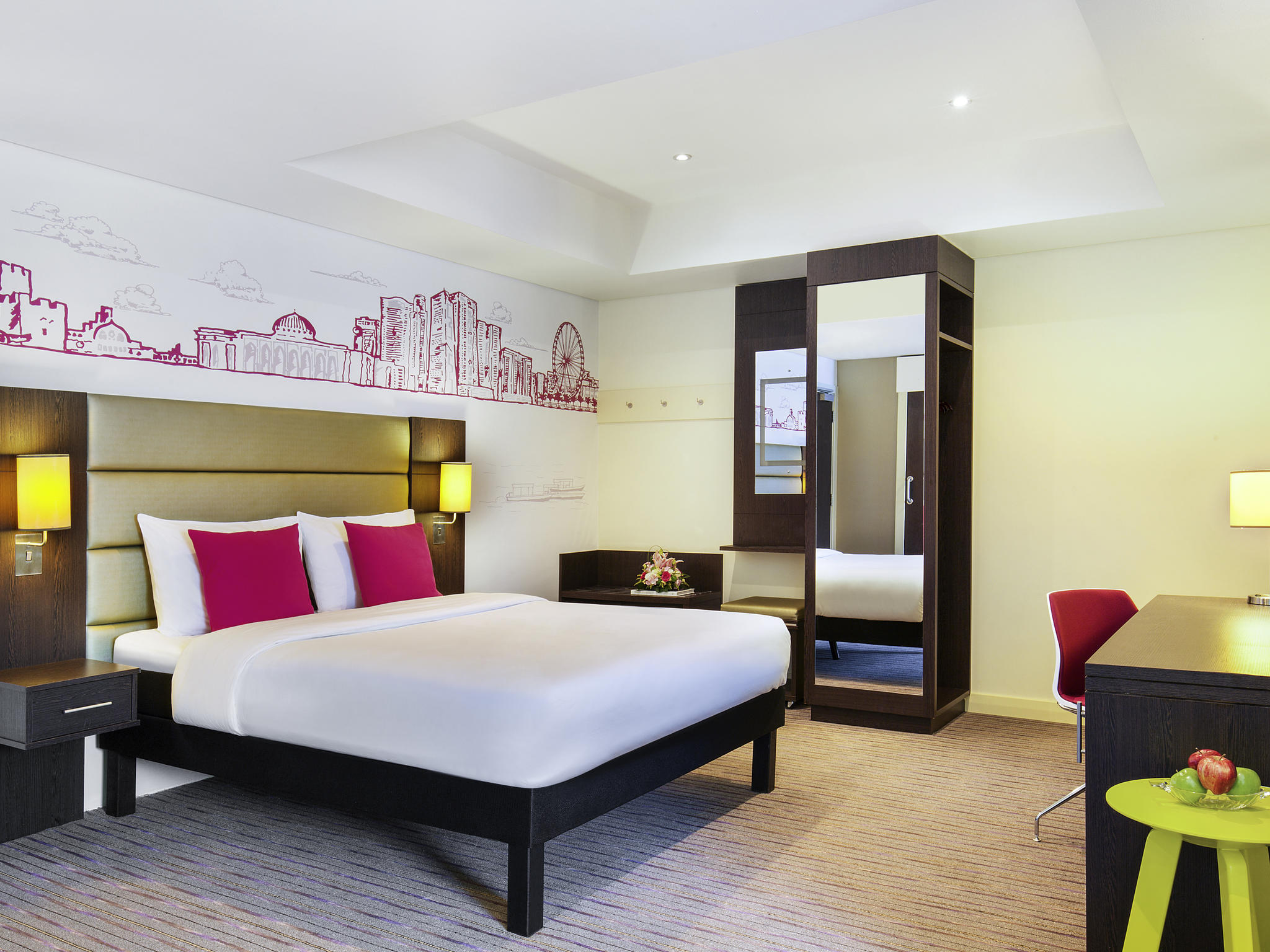 Ibis Styles Sharjah Hotel superior soba.jpg