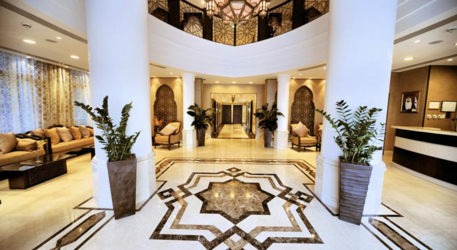 AlHamra Hotel lobi.jpg