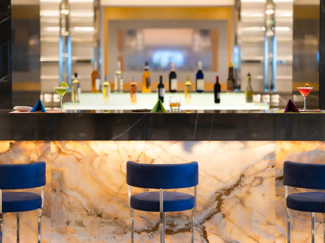 Rixos Marina Abu Dhabi bar.jpg