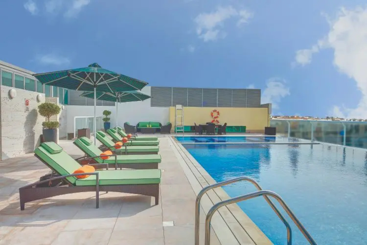 Al Khoory Atrium Hotel bazen.jpg