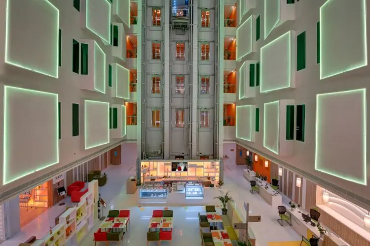 Al Khoory Atrium Hotel lobi.jpg
