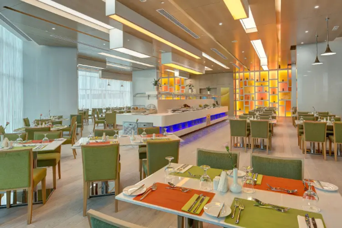 Al Khoory Atrium Hotel restoran.jpg