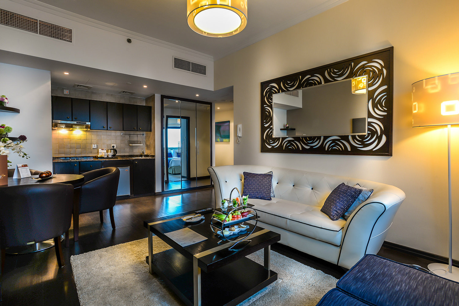 First Central Hotel Suites executive jednososban apartman izgled.jpg