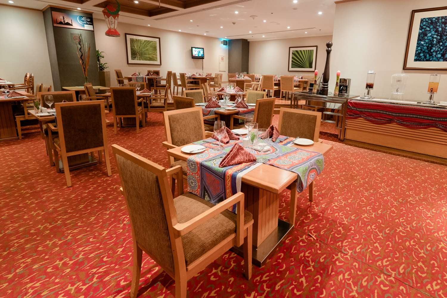 Golden Tulip Al Barsha Hotel restoran.jpg