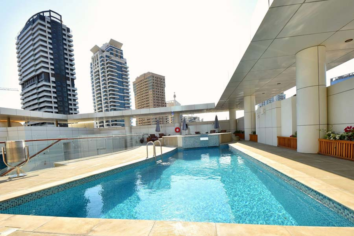 Jannah Place Dubai Marina Hotel izgled bazena.jpg