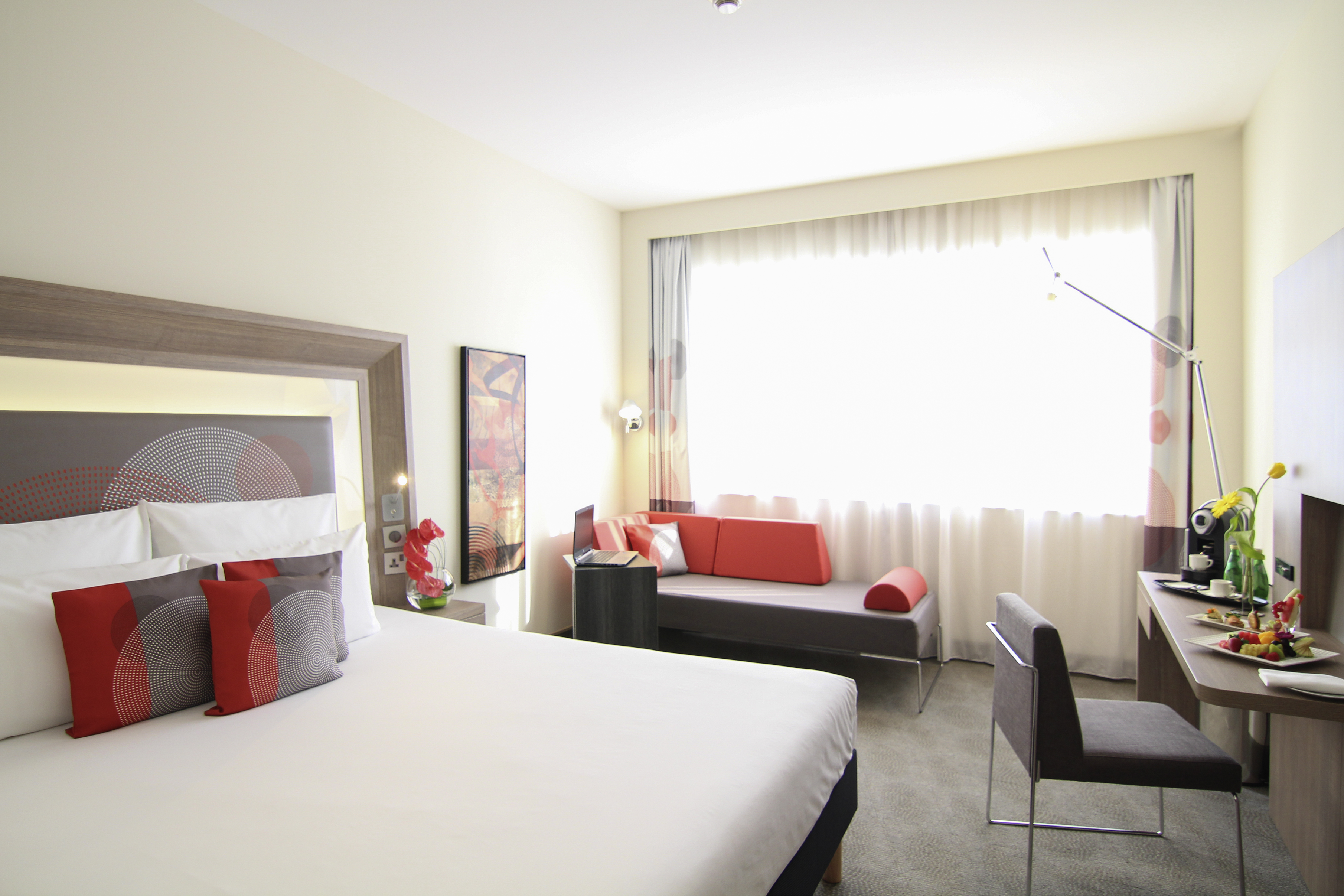 Novotel World Trade Centre Dubai executive soba.jpg
