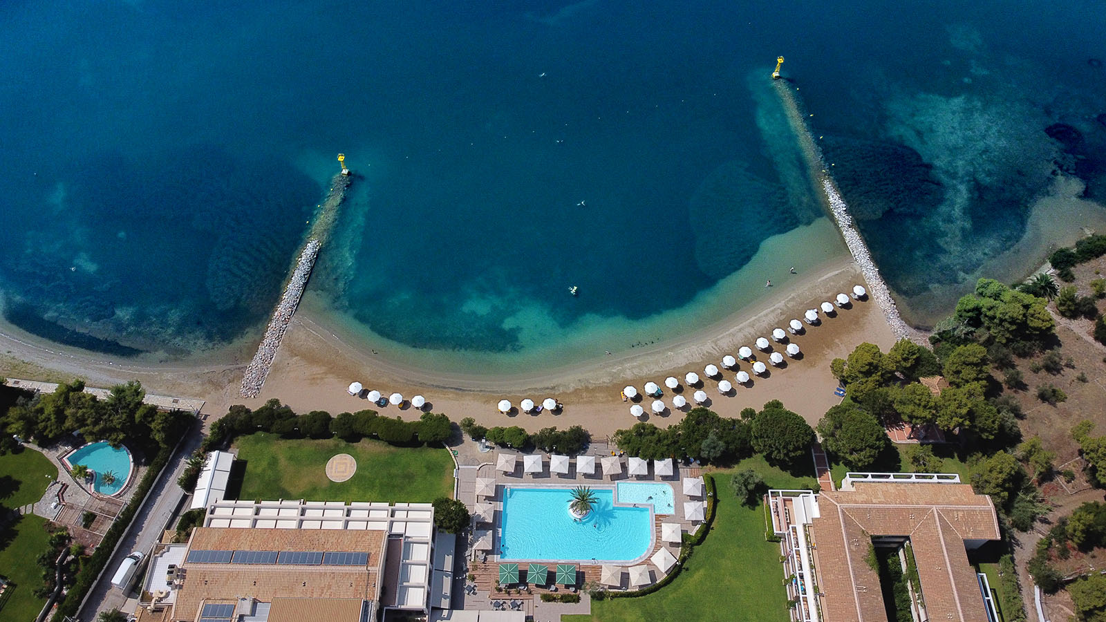 Hotel Negroponte Resort beach.jpg
