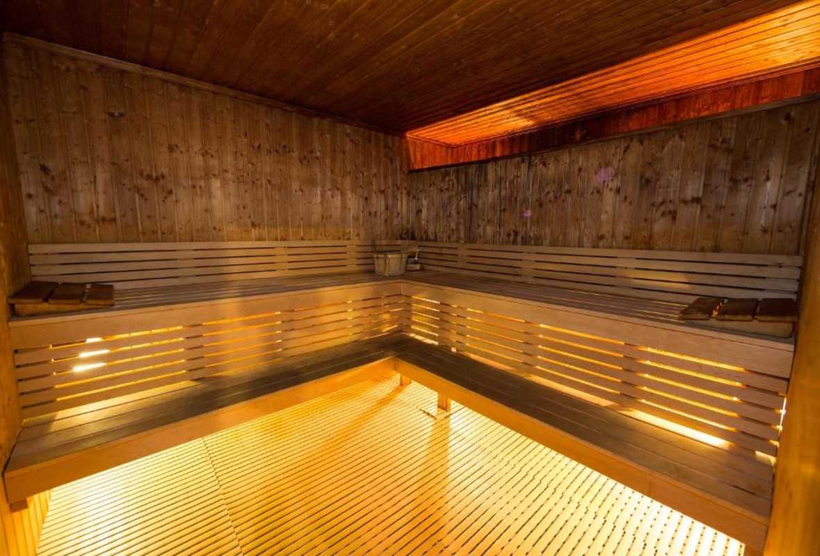 Gulf Inn Hotel Al Nasr sauna.jpg