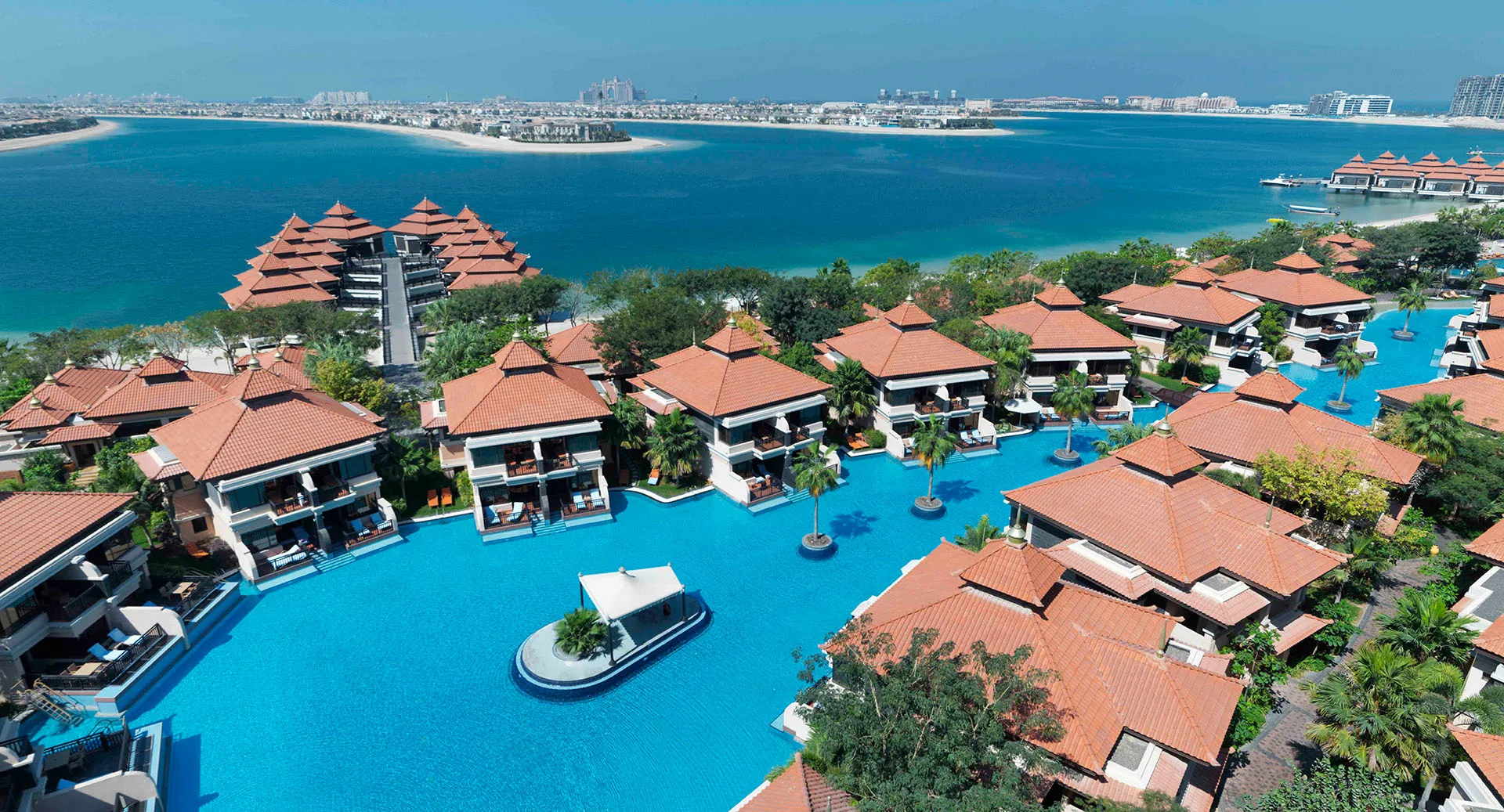 Anantara The Palm Dubai Resort Hotel resort.jpg