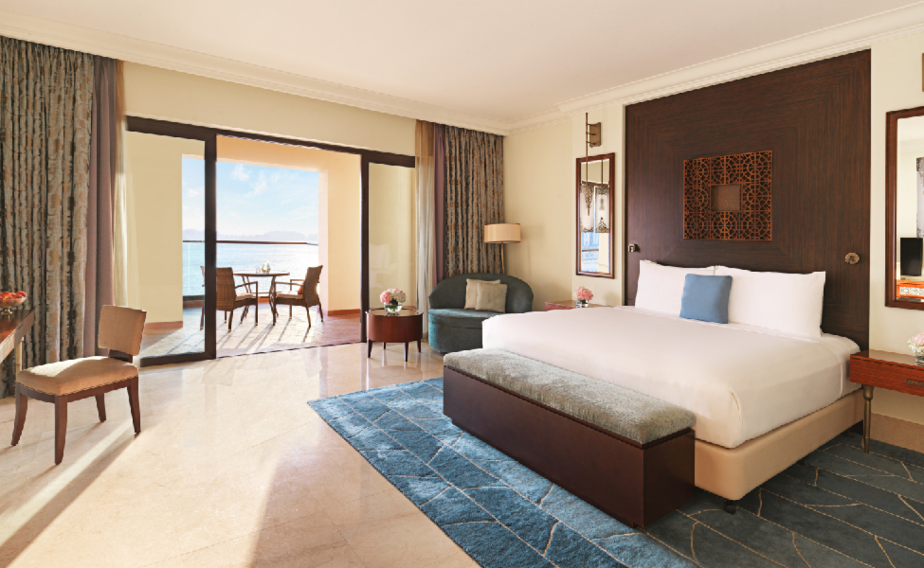 Fairmont The Palm soba.jpg