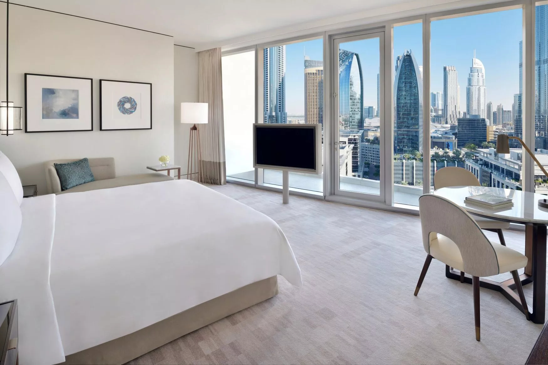 Address Sky View Hotel premier soba.jpg