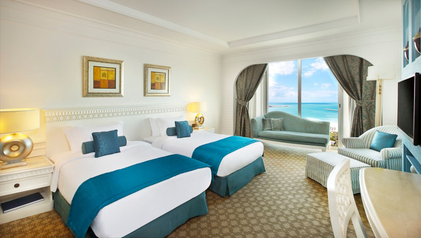 Al Habtoor Grand Resort, Autograph Collection soba.jpg