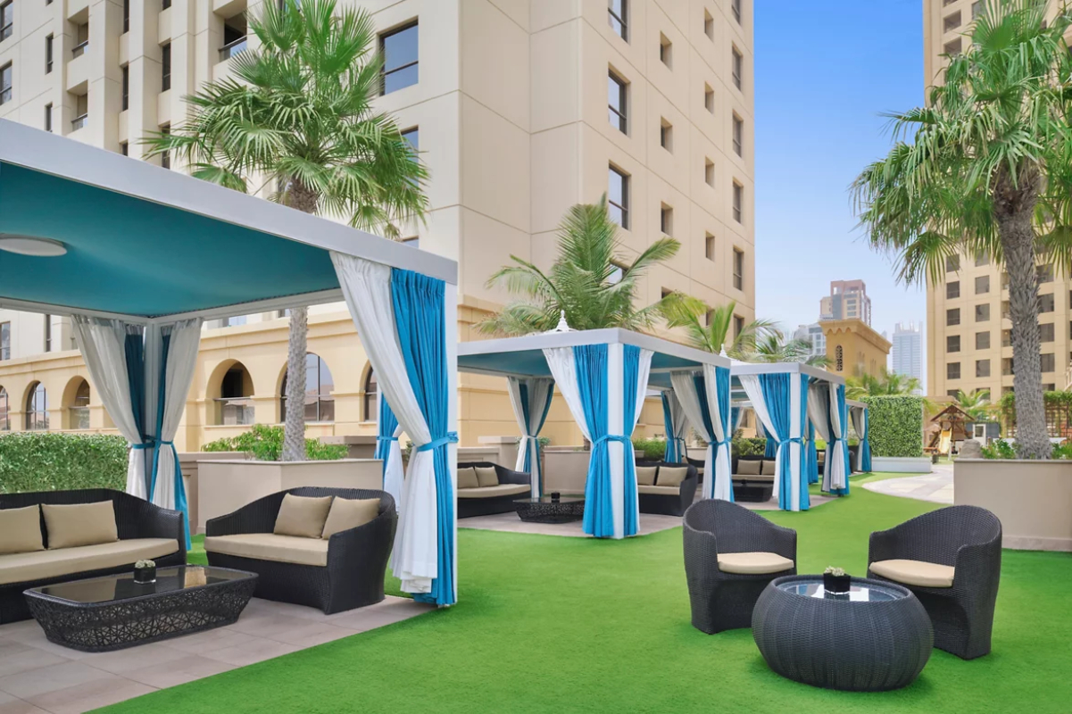 Movenpick Hotel Jumeirah Beach bar.jpg