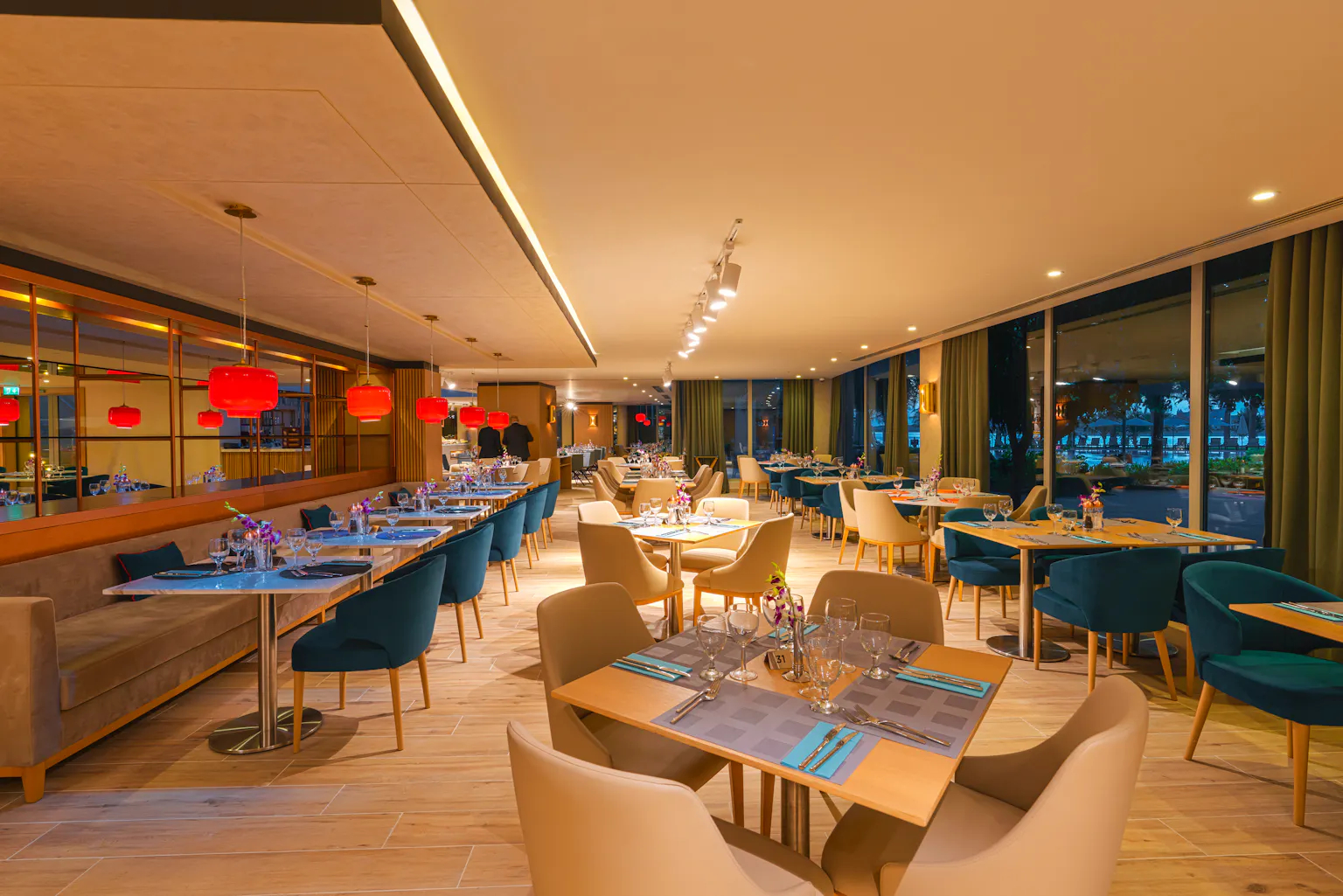 Rixos The Palm Hotel & Suites jedan od restorana.jpg