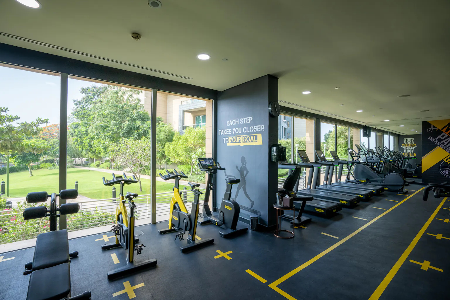 Rixos The Palm Hotel & Suites teretana.jpg