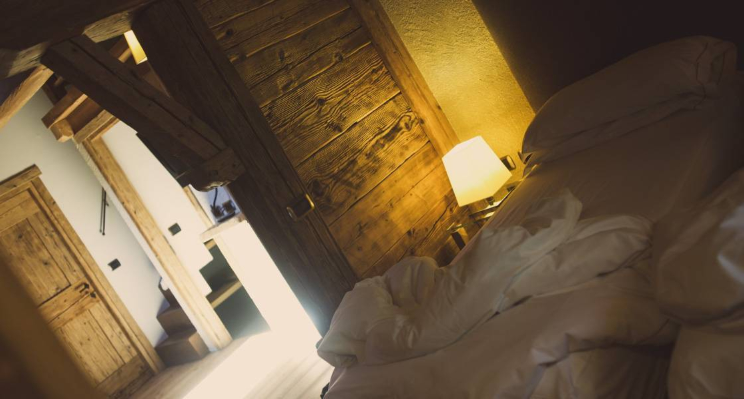 Alpen Hotel Chalet taula apartman