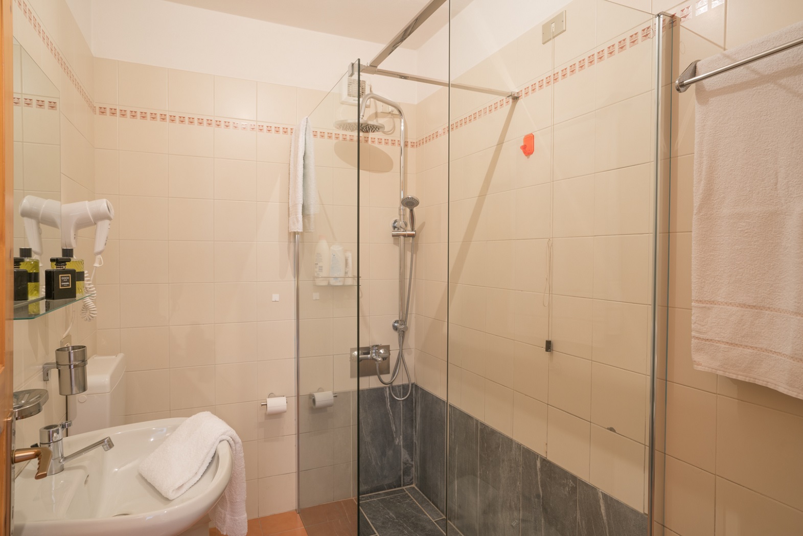 Residence Fior D’Alpe kupatilo