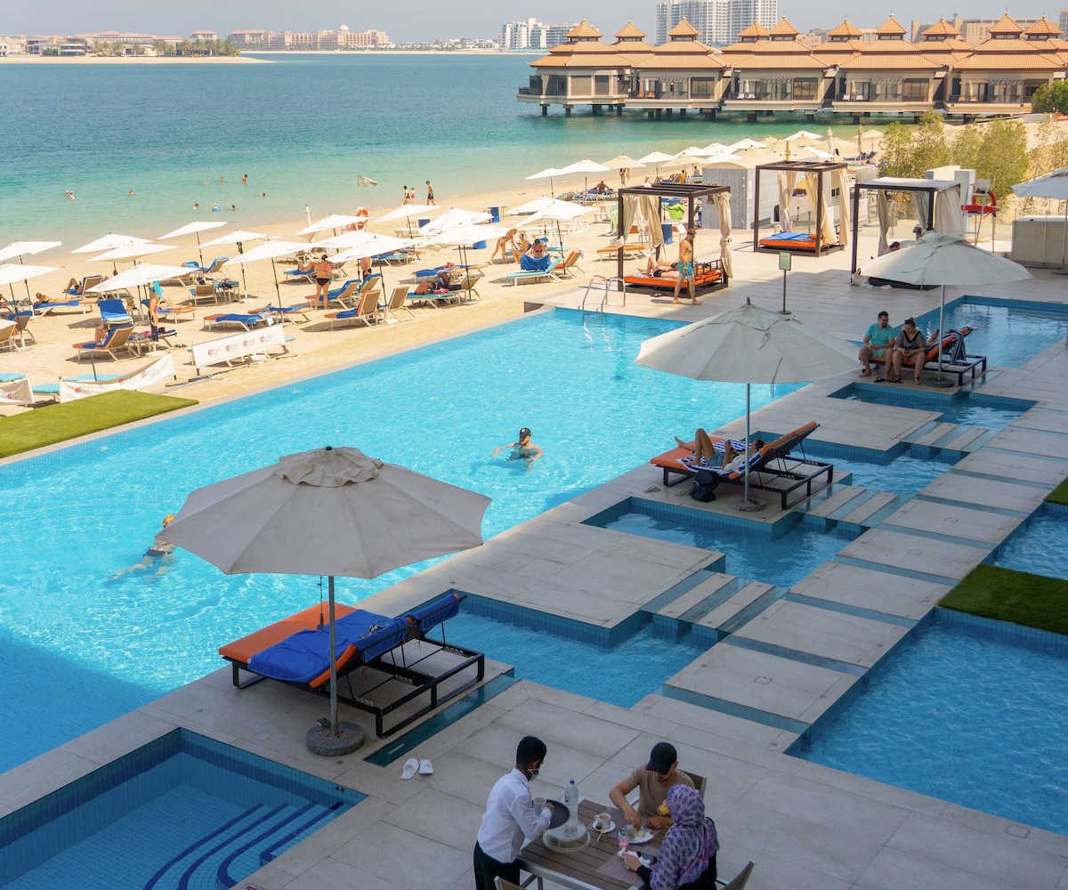 Royal Central Hotel & Resort The Palm bazeni.jpg