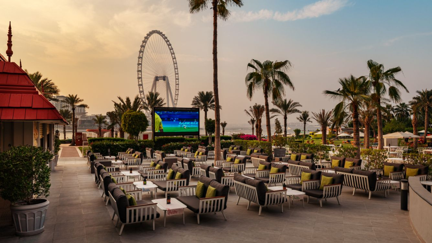 Sheraton Jumeirah Beach Resort bar.jpg
