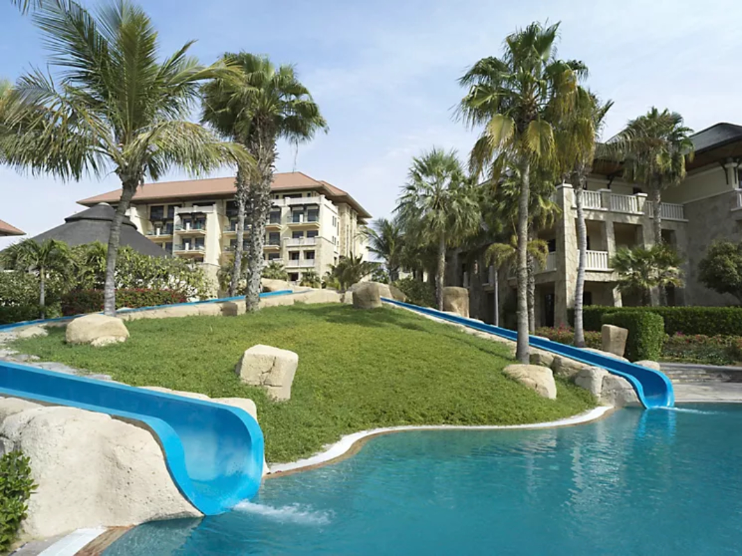 Sofitel Dubai The Palm tobogani.jpg