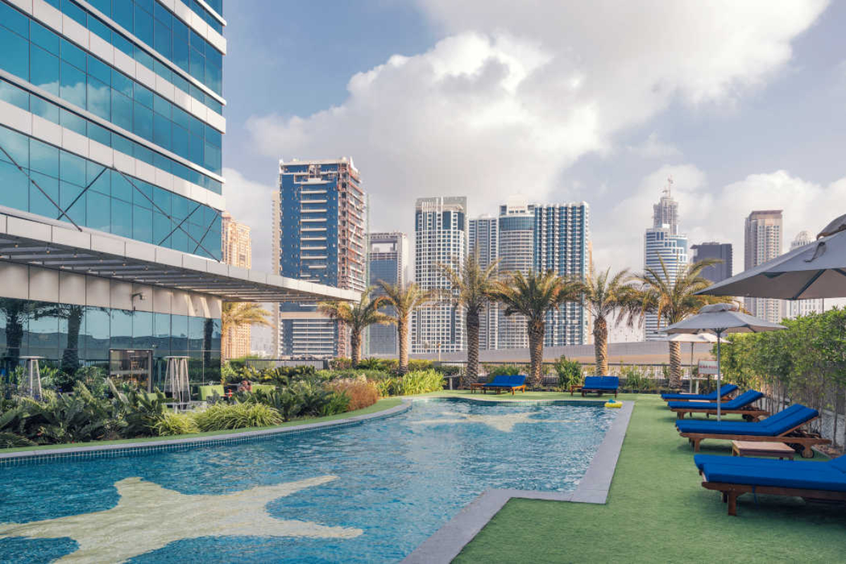 Stella DI Mare Dubai Marina Hotel bazen.jpg