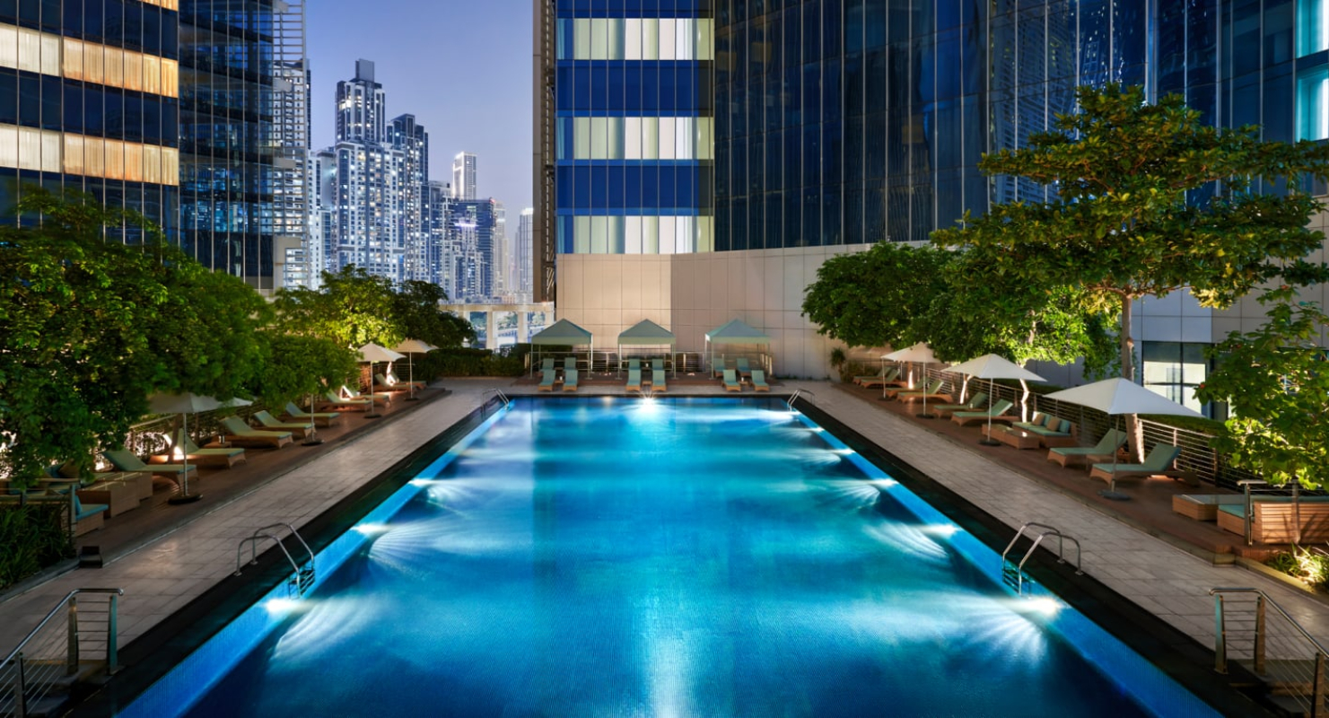 Anantara Downtown Dubai Hotel bazen.jpg
