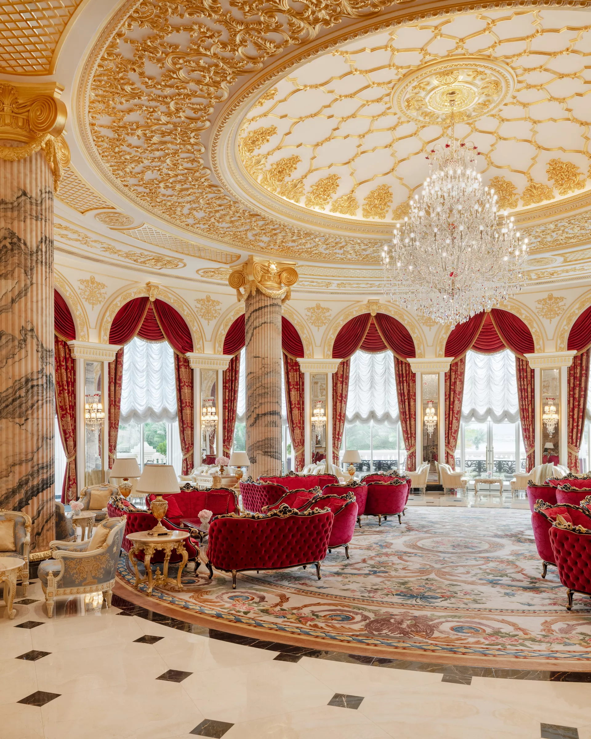 Raffles The Palm Dubai terasa.jpg