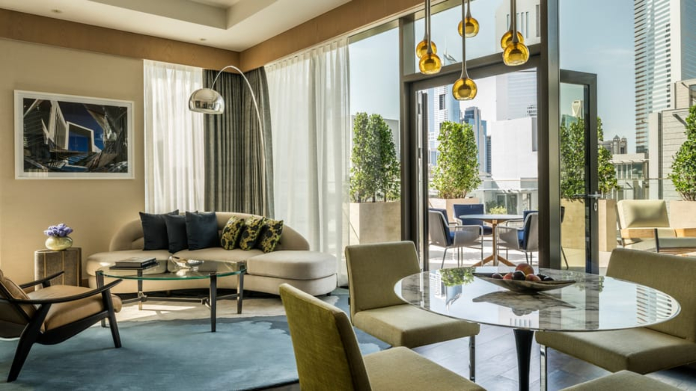 Four Seasons Hotel Dubai International Financial Centre deluxe jednosoban apartman.jpg