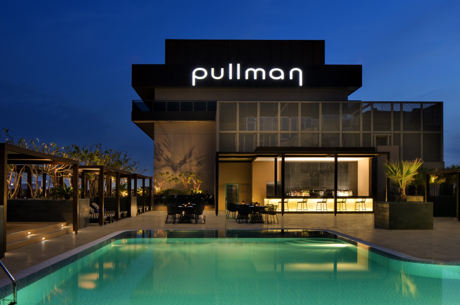 Pullman Dubai Creek City Centre Hotel bar.jpg
