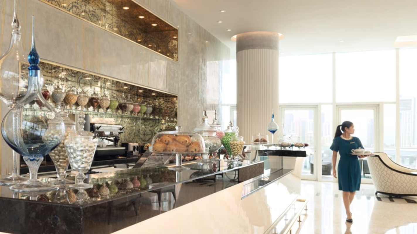 Four Seasons Hotel Abu Dhabi at Al Maryah Island restoran.jpg