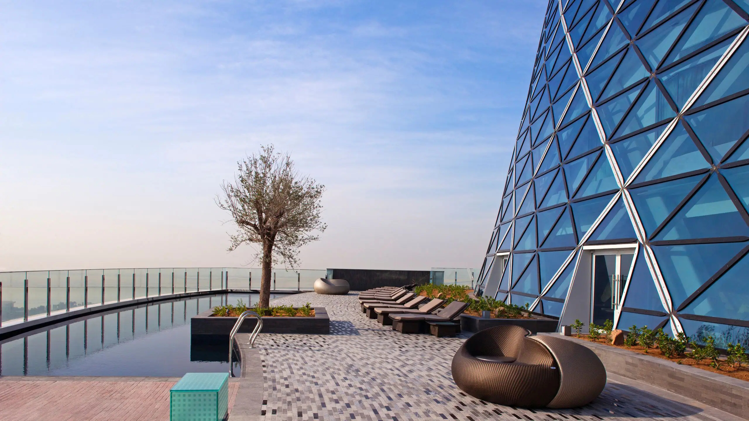Andaz Capital Gate abu Dhabi-a concept by Hyatt bazen.jpg
