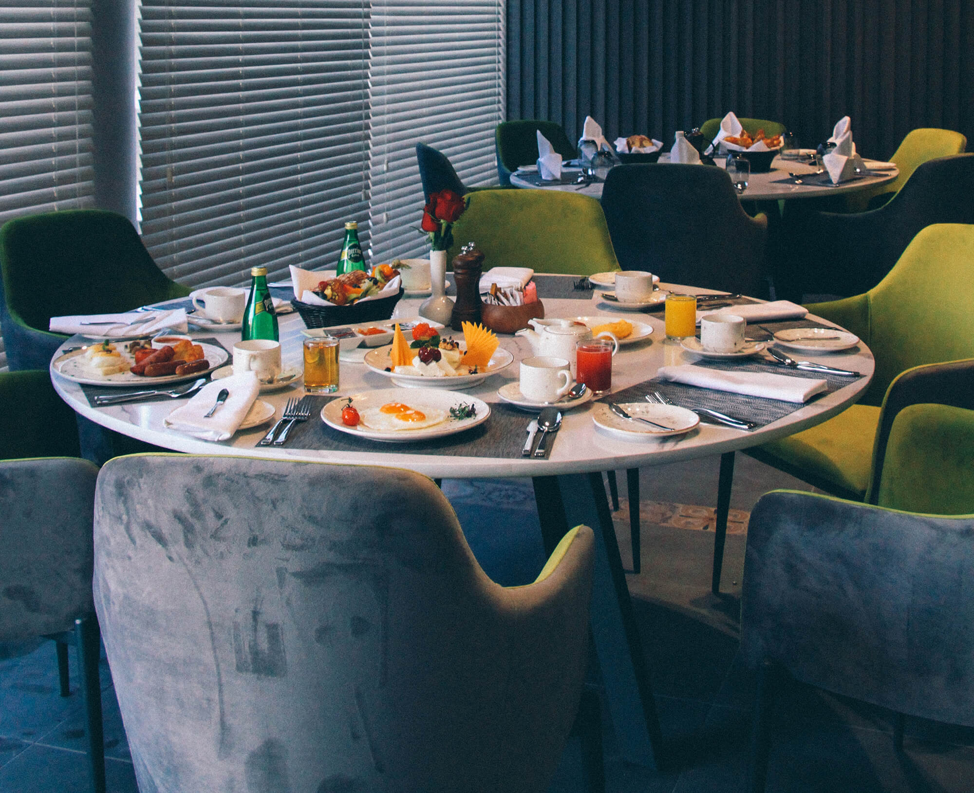 Holiday International Sharjah-Restoran.jpg