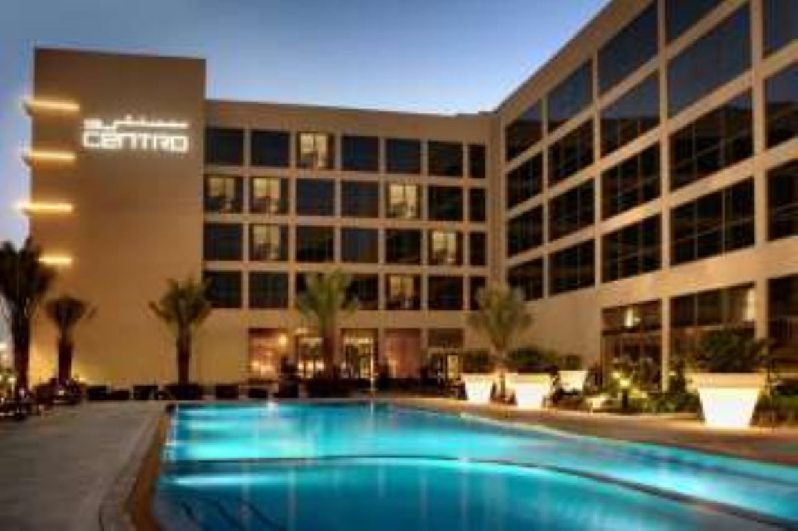 Centro Sharjah-Spoljasnji bazen.jpg
