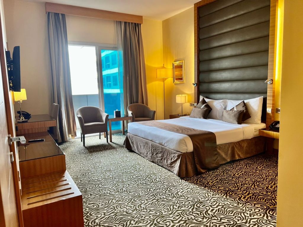 Copthorne Hotel Sharjah-Deluxe soba.jpg