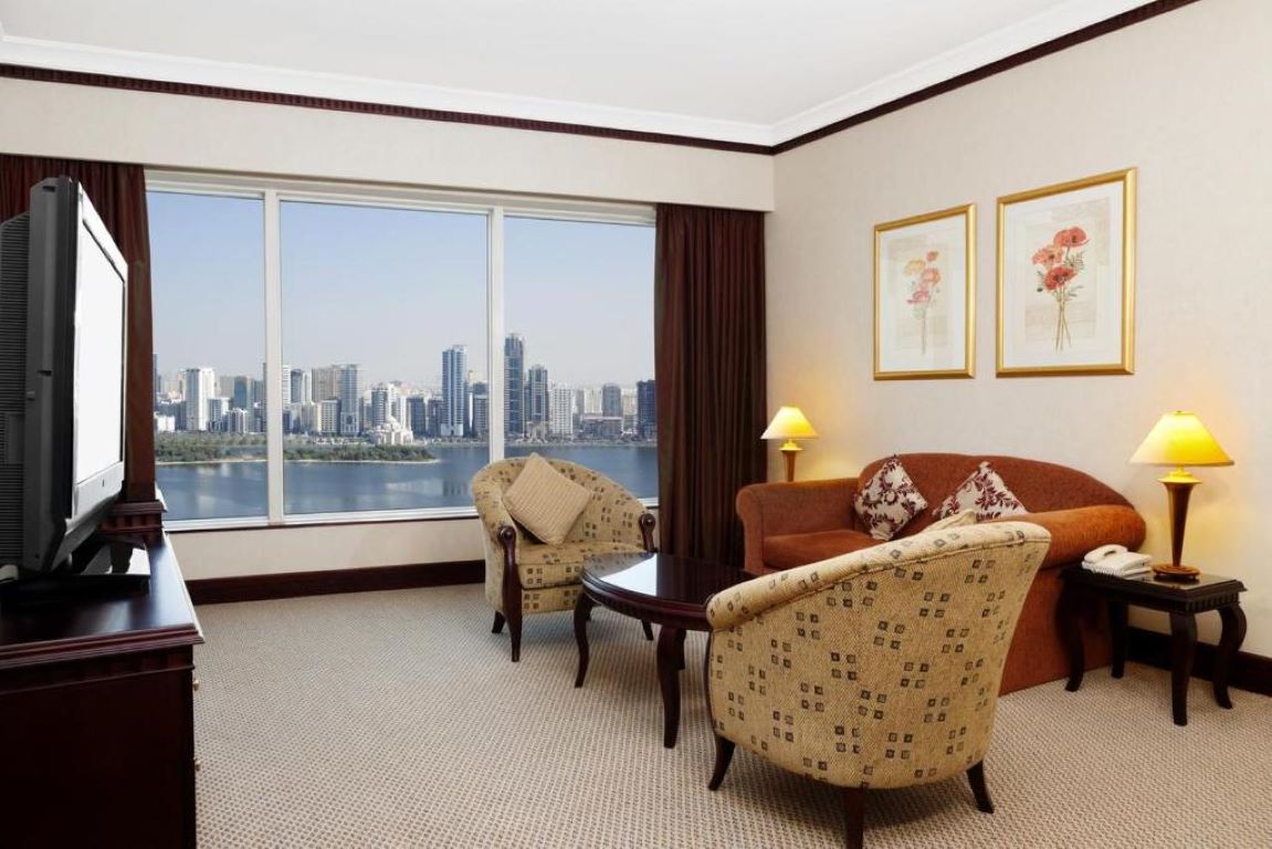 Corniche Hotel Sharjah-Club Deluxe soba.jpg