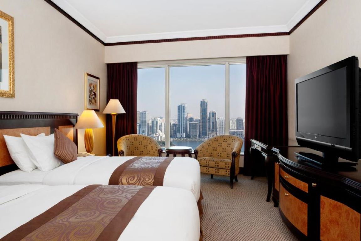Corniche Hotel Sharjah-Premium soba.jpg