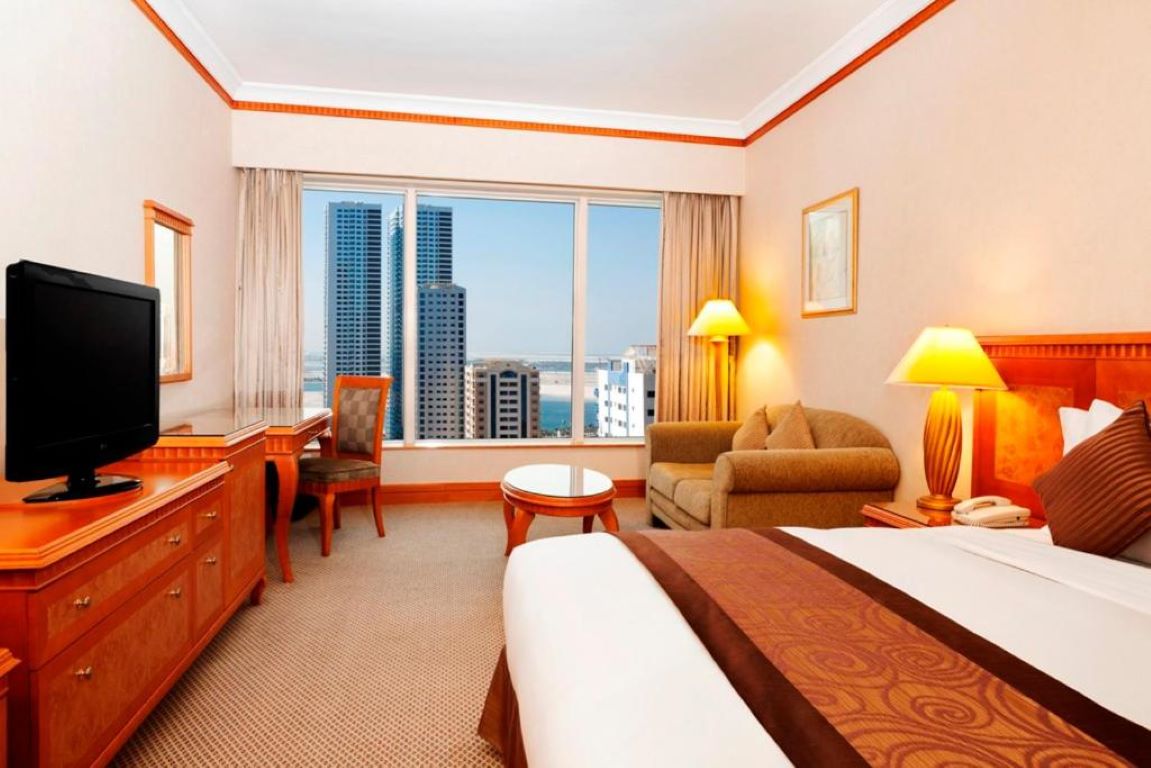 Corniche Hotel Sharjah-Superior soba.jpg
