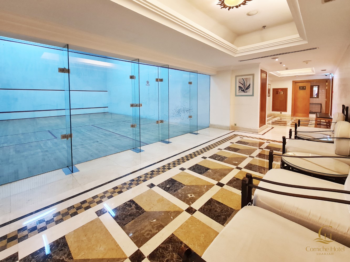 Corniche Hotel Sharjah-Teren za skvos.jpg