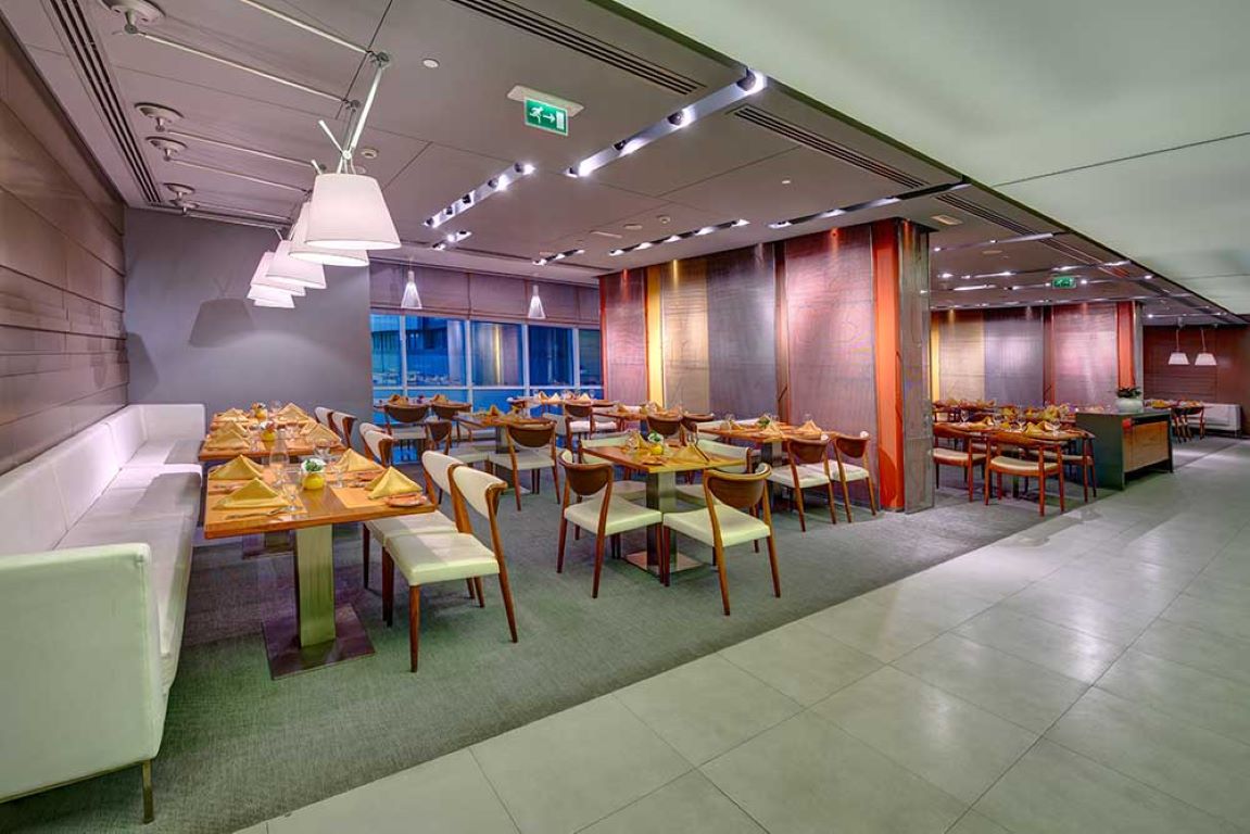 The Act Hotel Sharjah-Restoran.jpg