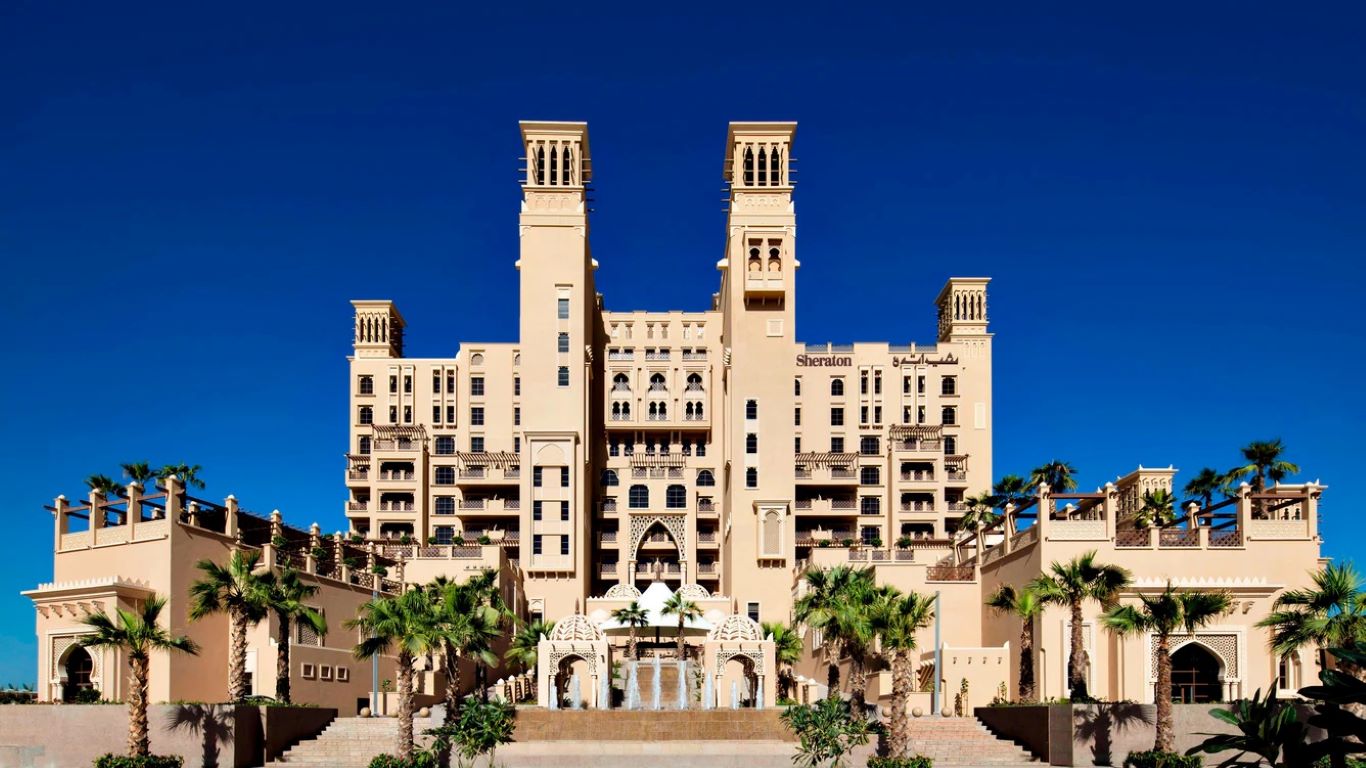 Sheraton Sharjah Beach Resort & Spa-Hotel spolja.jpg