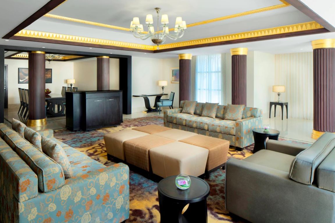 Sheraton Sharjah Beach Resort & Spa-Predsednicki Suite.jpg