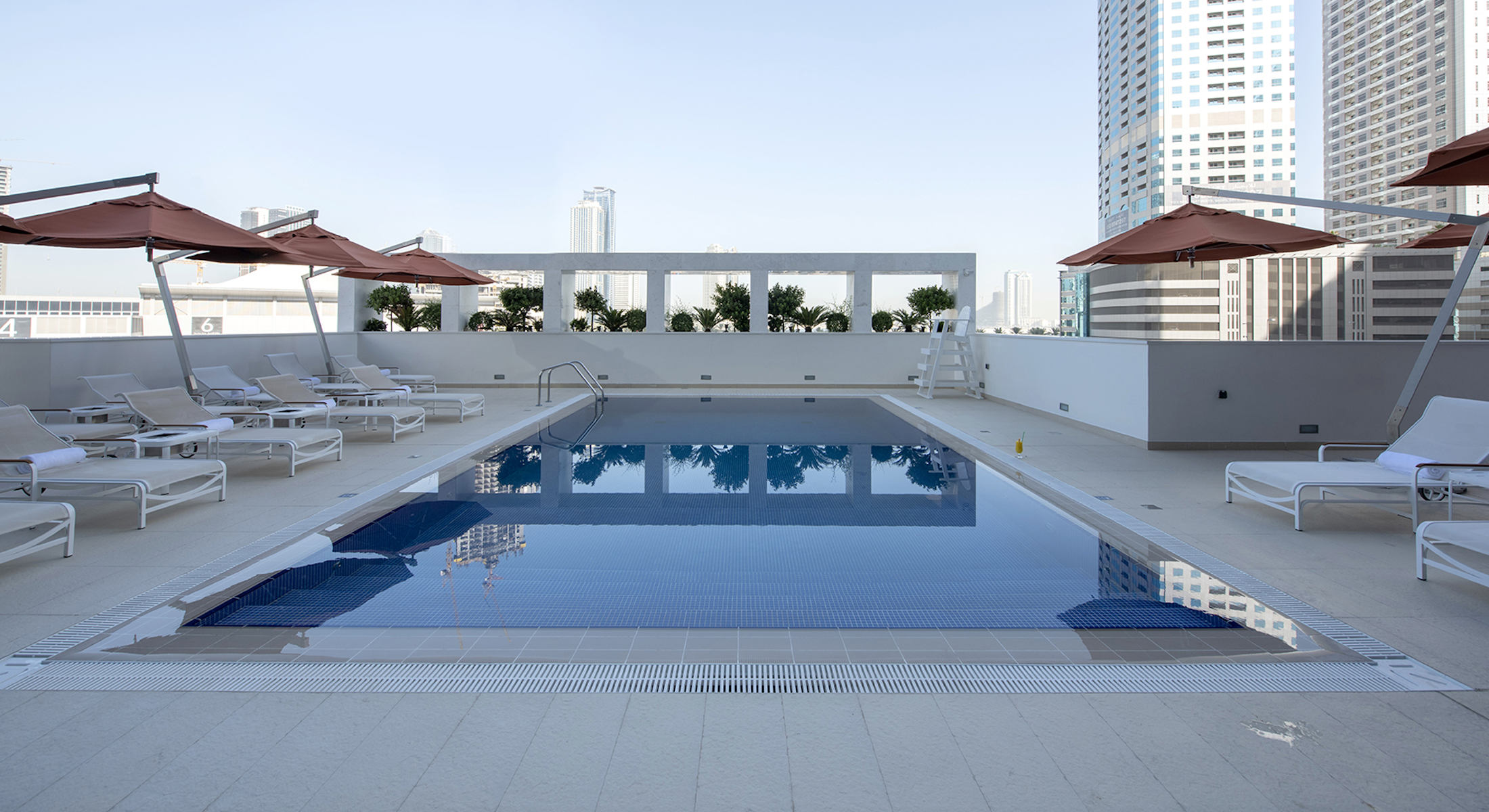 Novotel Sharjah Expo Center-Bazen.jpg