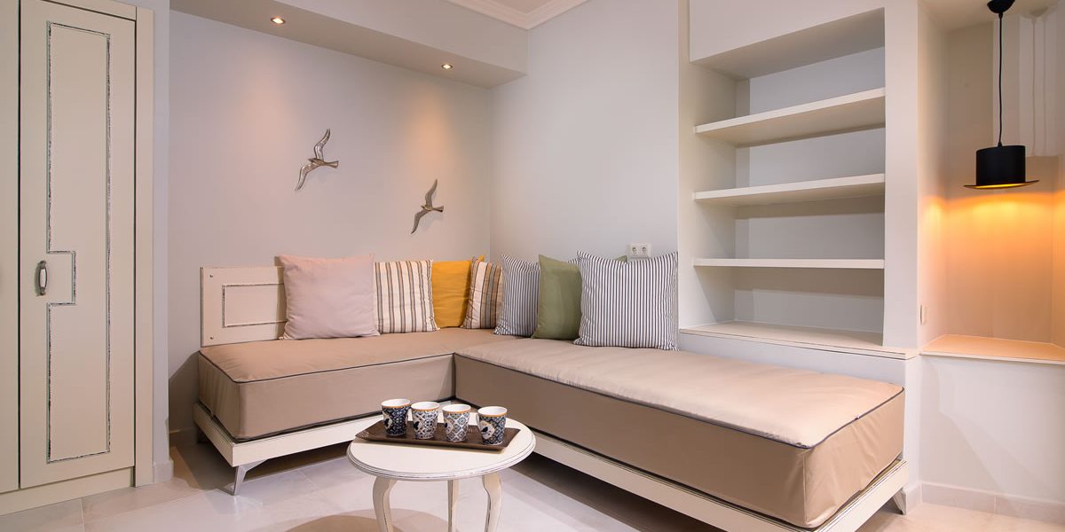 Hotel Neikos Mediterraneo senior suite 1.jpg