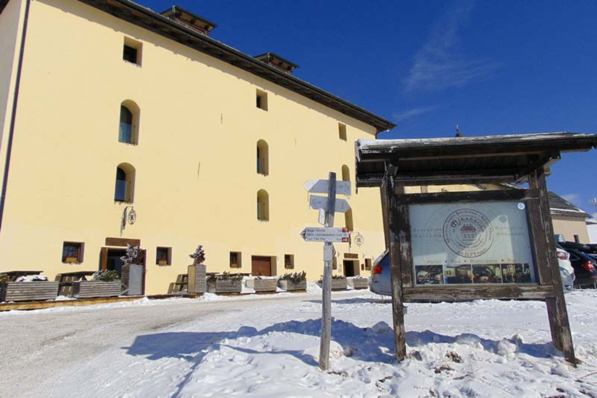 Hotel La Mirandola hotel