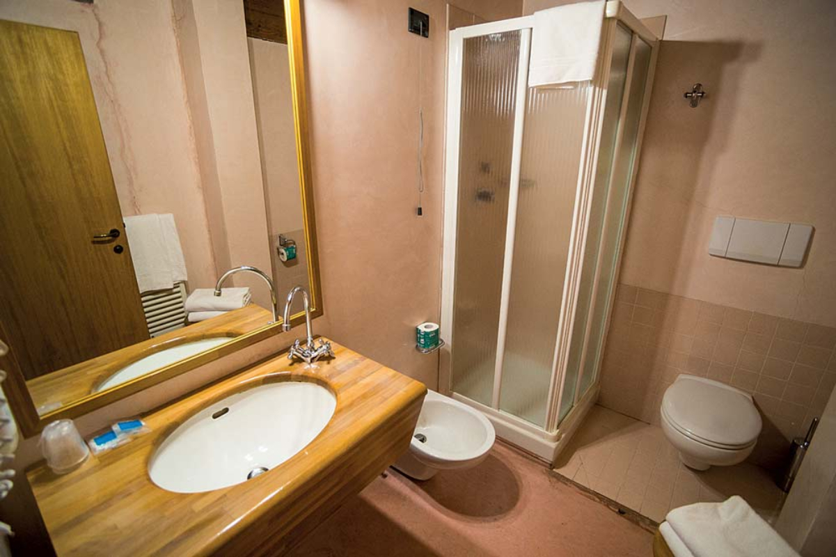 Hotel La Mirandola kupatilo