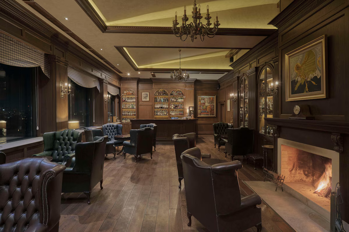 Hotel Imperial Plovdiv-Whiskey bar.jpg