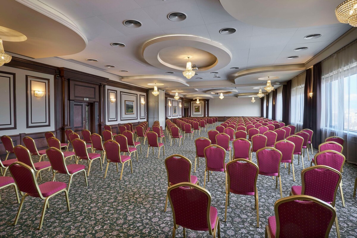 Imperial Plovdiv Hotel-Sala za konferencije.jpg