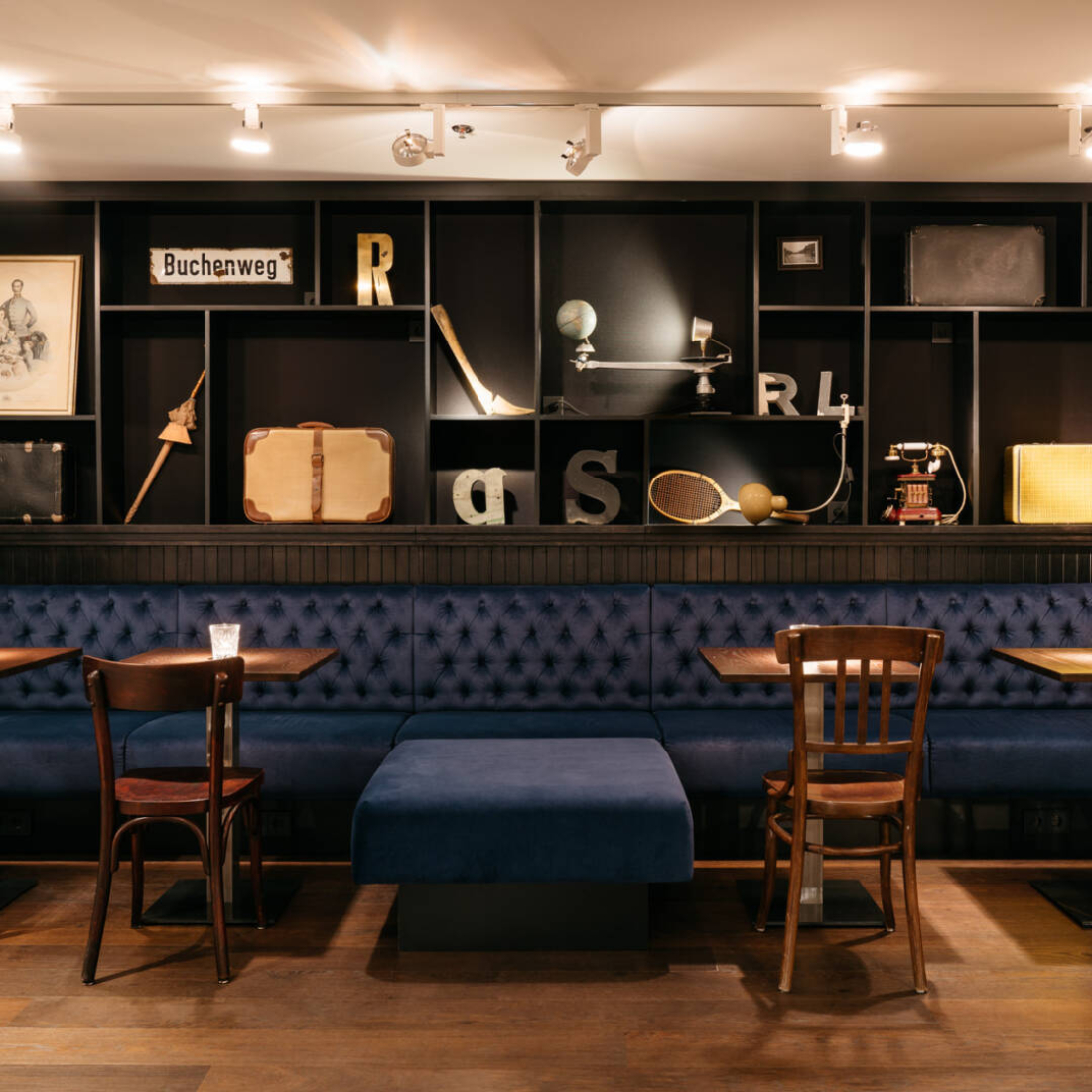 Ruby Lissi Hotel Vienna bar.jpg