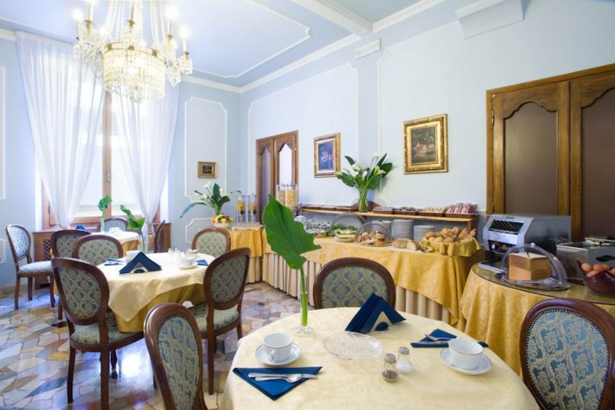 Hotel Silia restoran.jpg