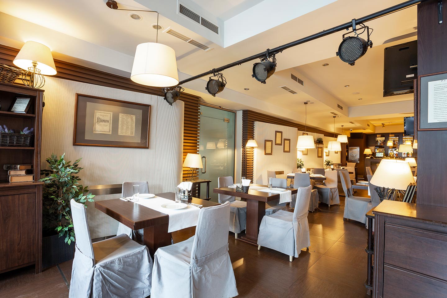 Hotel Sofia Palace-Restoran.png